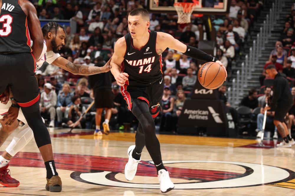 球比赛中并 球比赛中并