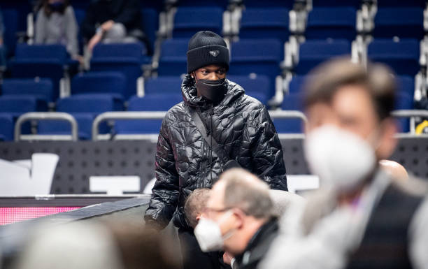 一个月甚至 一个月甚至