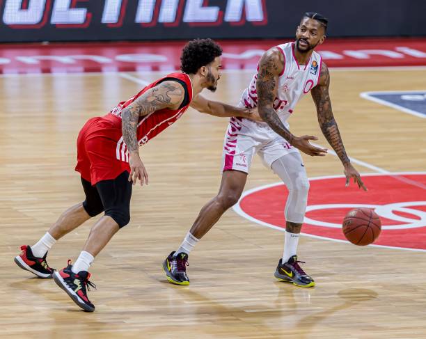 配合默契 配合默契