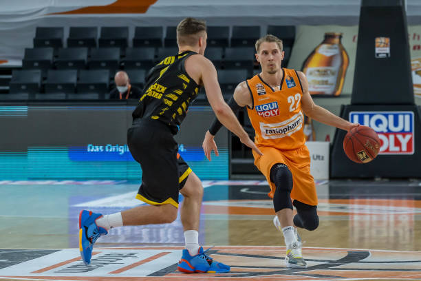 在过去十余 在过去十余